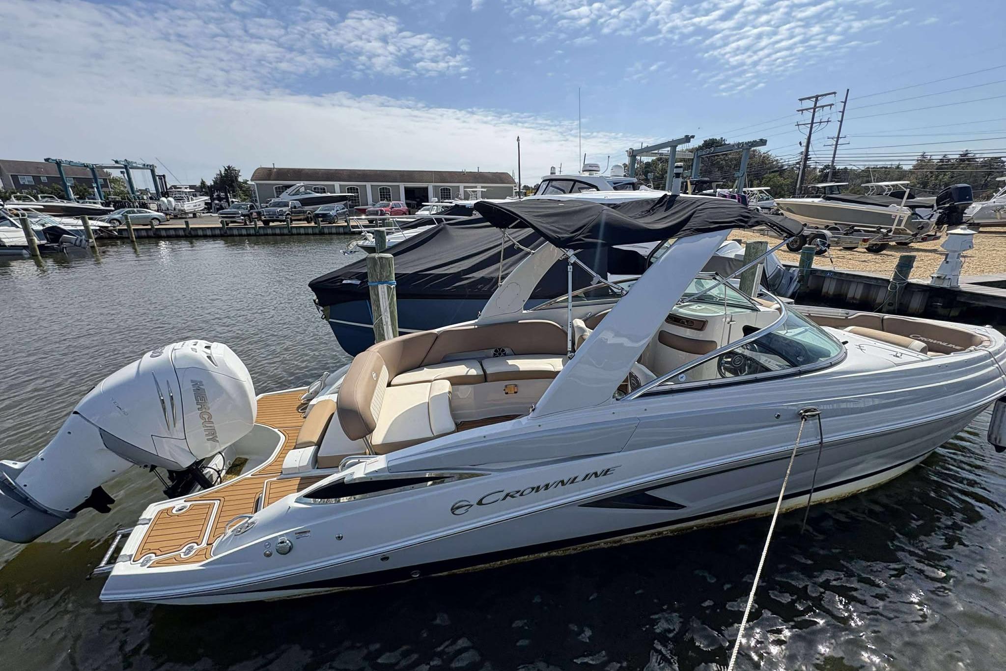 2023 Crownline 280 XSS