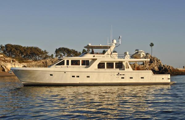 Offshore Yachts 76/80 Motoryacht Profile