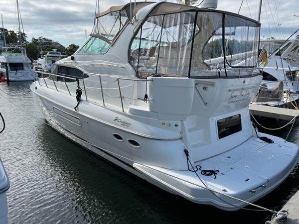 Cruisers Yachts 4450 Express Motor Yacht
