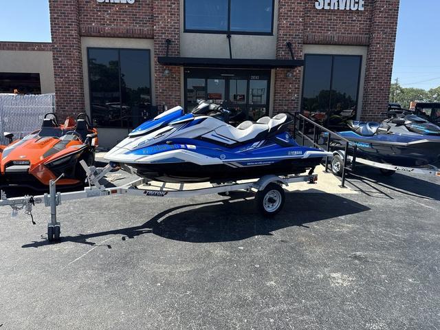 2019 Yamaha Boats FX CRUISER SVHO- AZURE BLUE/WHITE