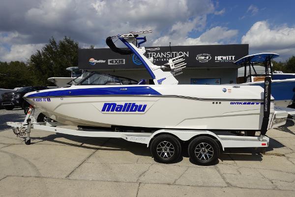 2022 Malibu 23 LSV WAKESETTER