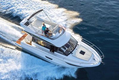 Jeanneau NC 38 Fly Boat