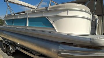 2026 Godfrey Marine Xperience 2286 SBX Sport Tube 27 In. Package