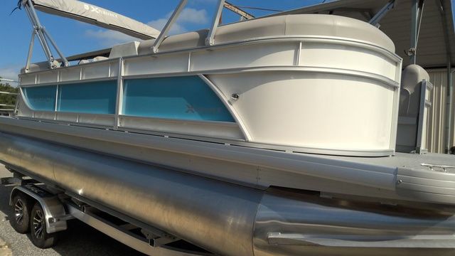 Godfrey Marine Xperience 2286 SBX Sport Tube 27 In. Package