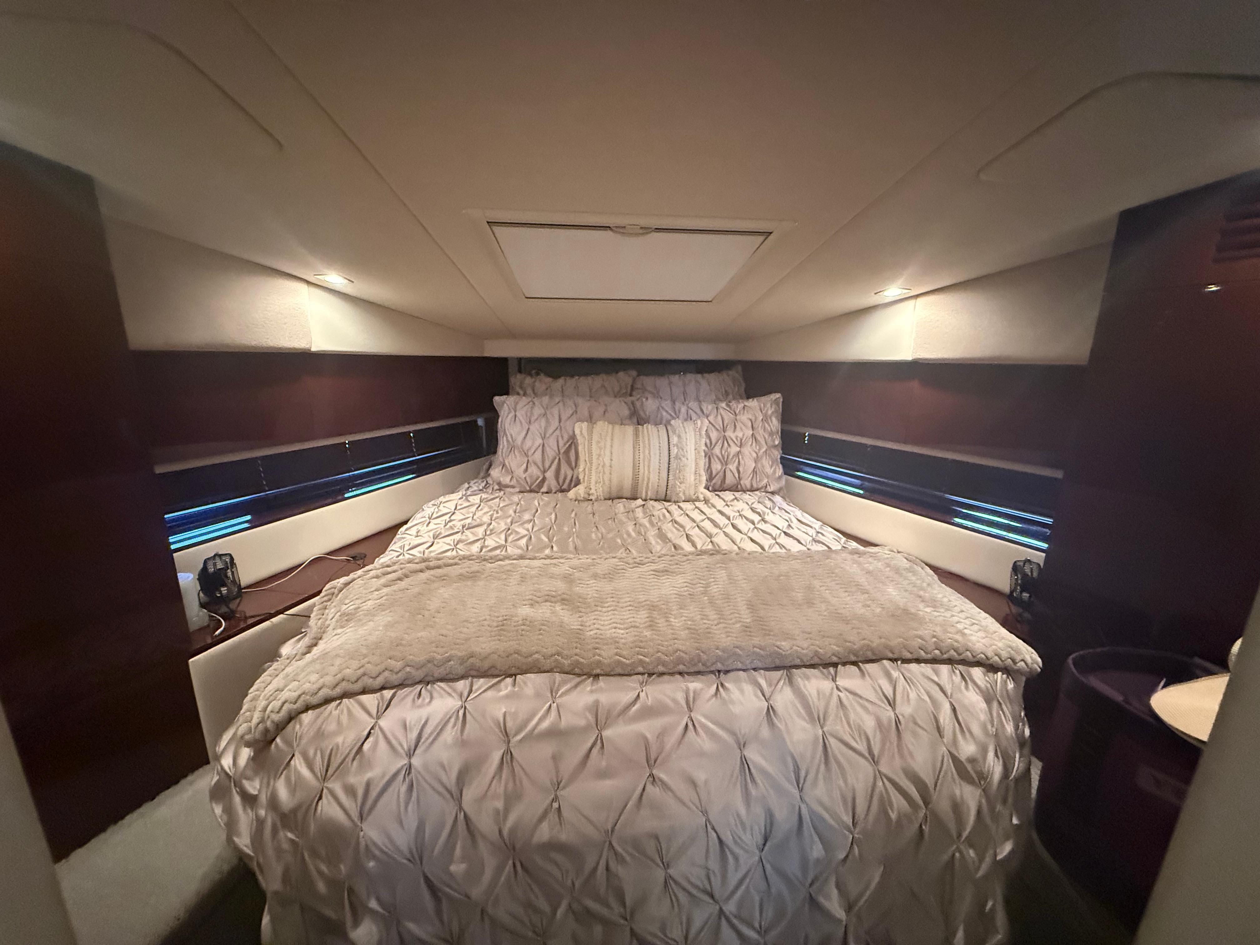 2011 Sea Ray 450 Sundancer