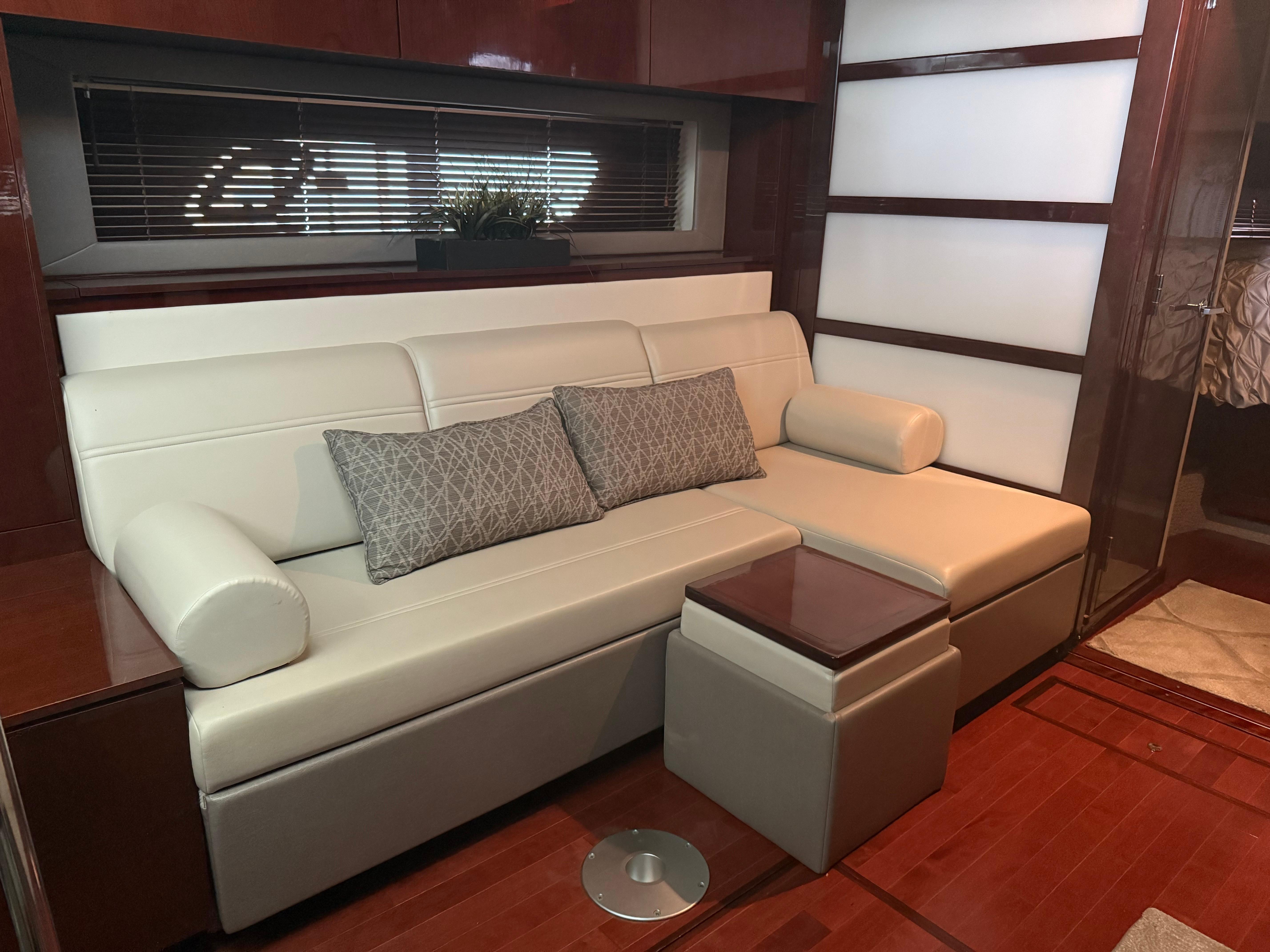 2011 Sea Ray 450 Sundancer