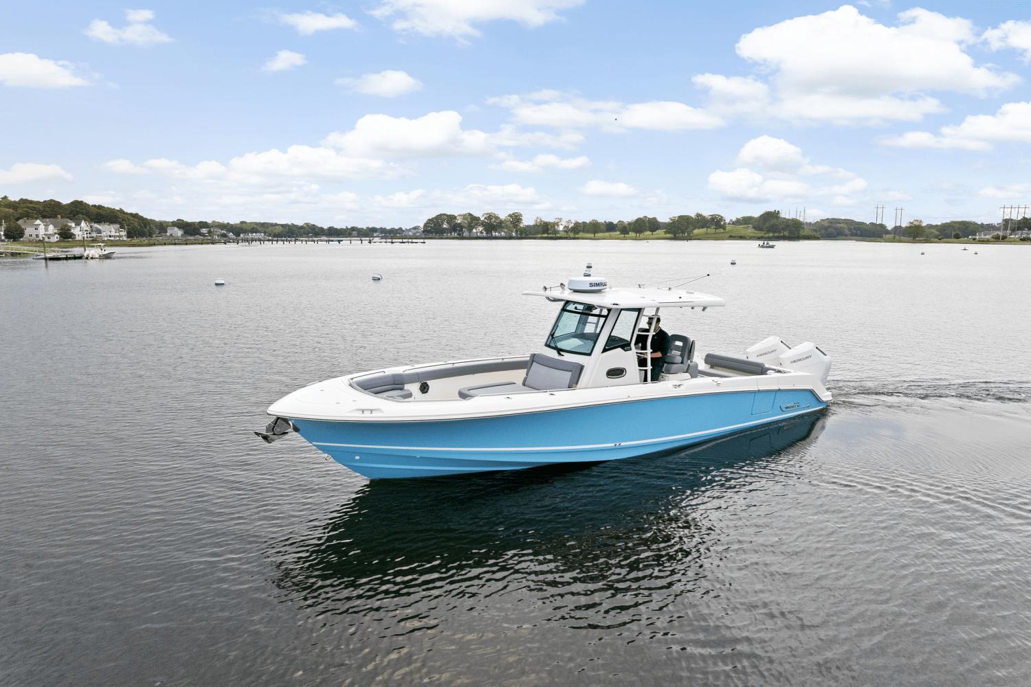 2025 Boston Whaler 330 Outrage