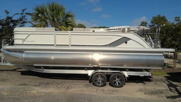 2026 Godfrey Marine Sweetwater 2286 SFL Sport Tube 27 In. Package
