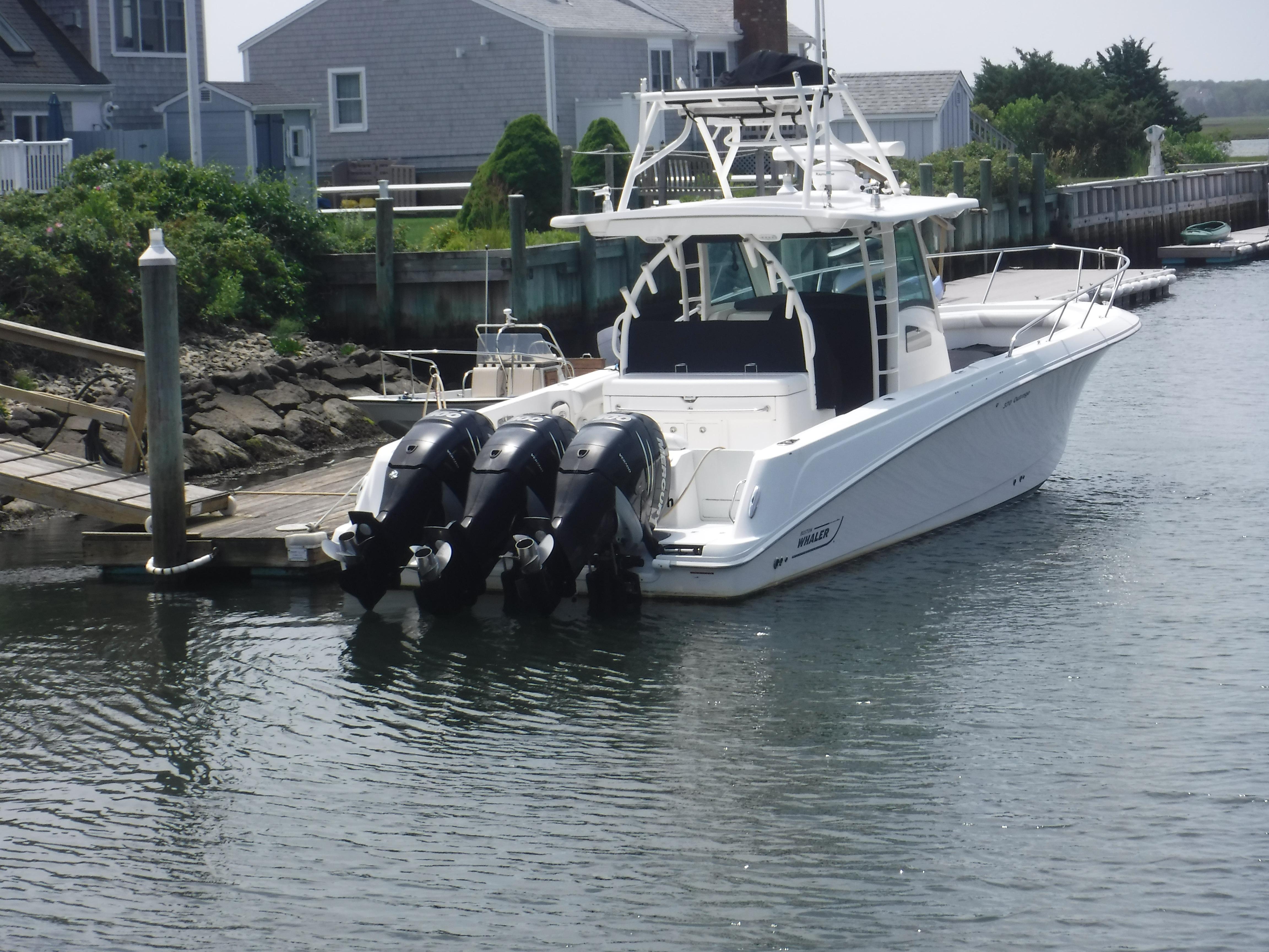 2014 Boston Whaler 370 Outrage