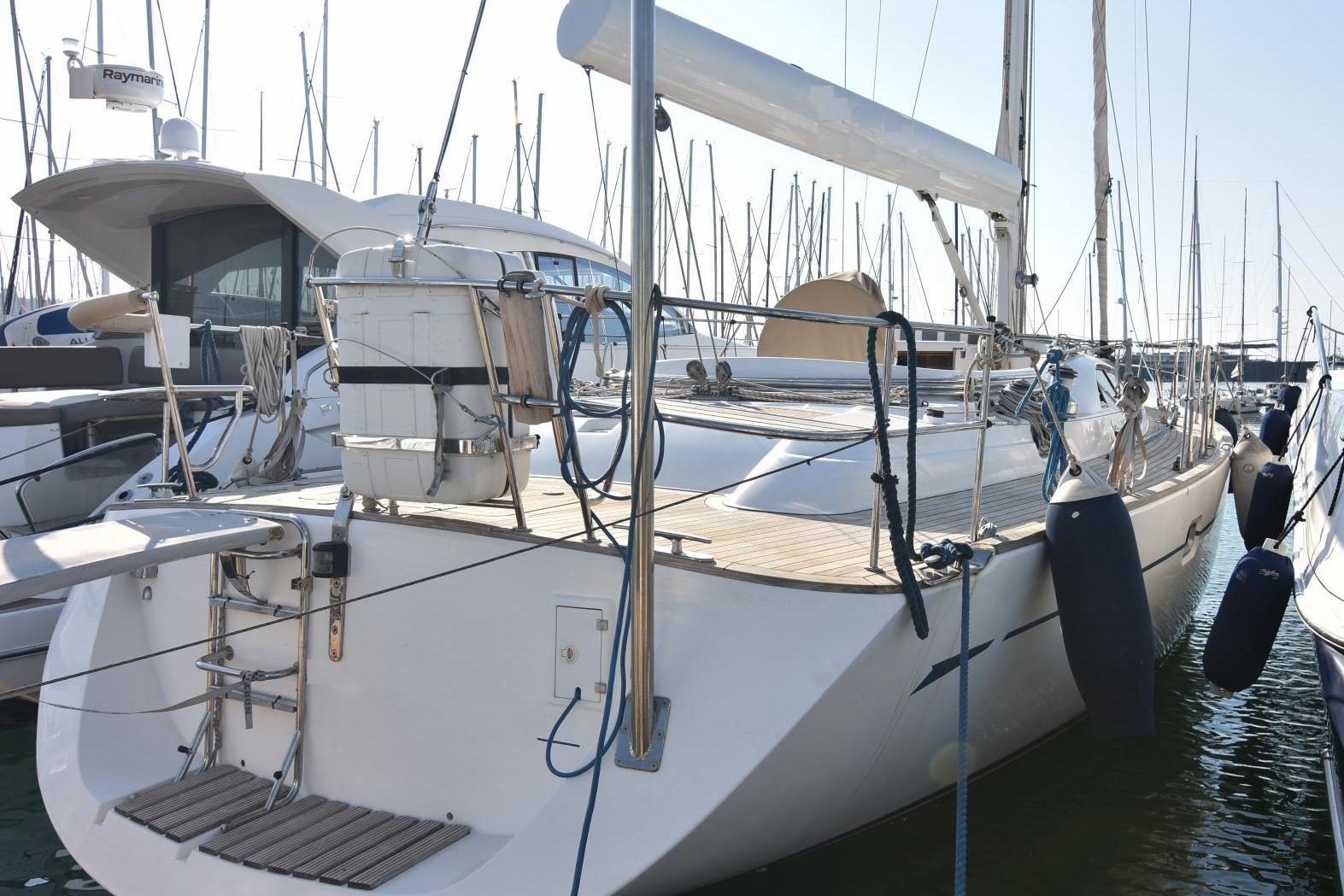 2005 Oyster 46