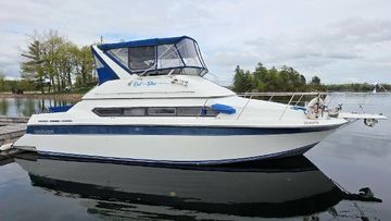 1989 Carver 380 Santego