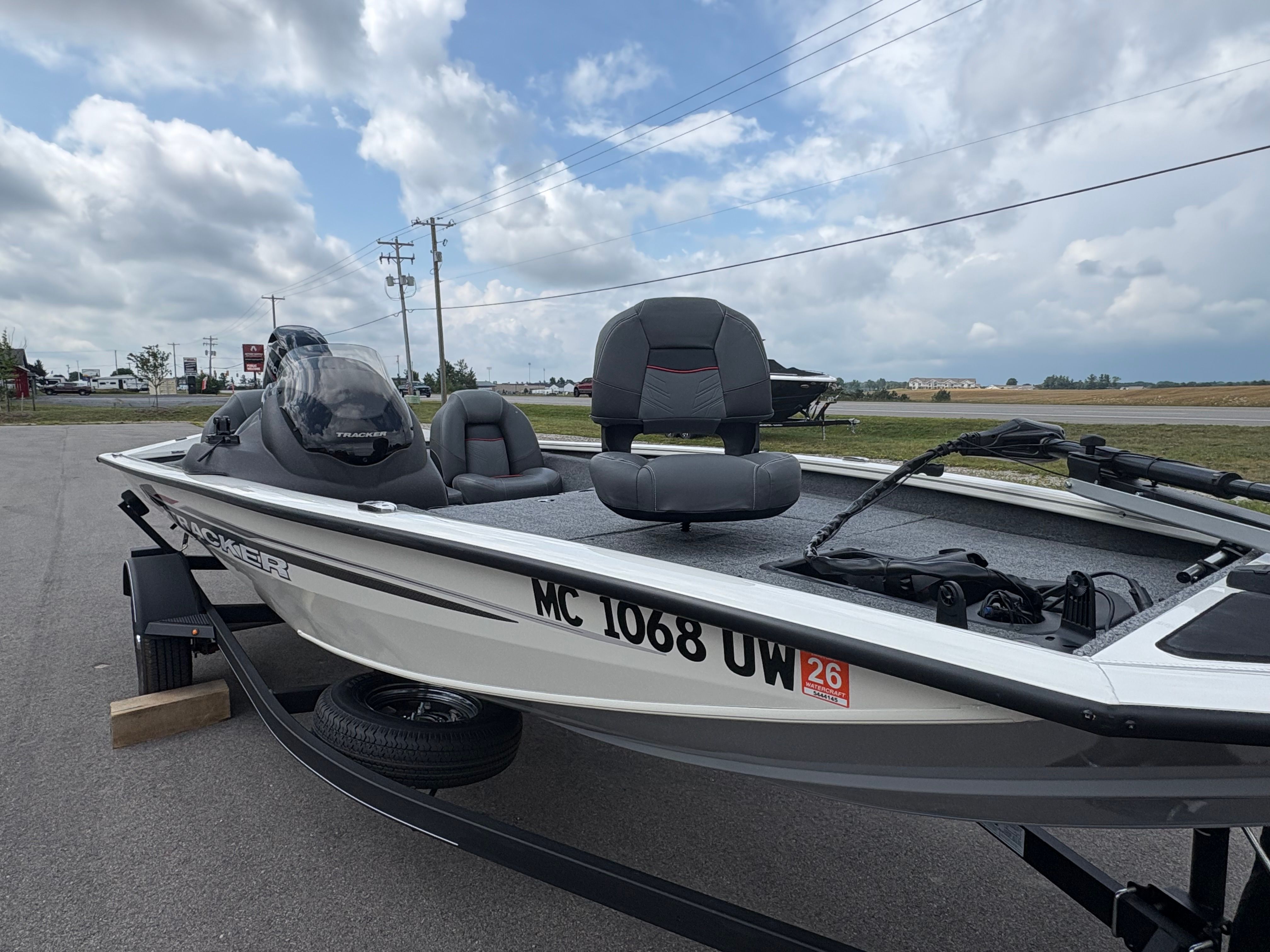 2023 Bass Tracker Pro Team 175TXW