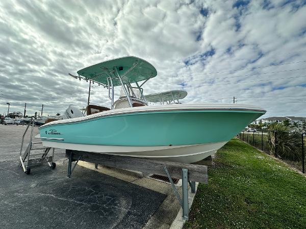 2025 Pioneer 202 Sportfish
