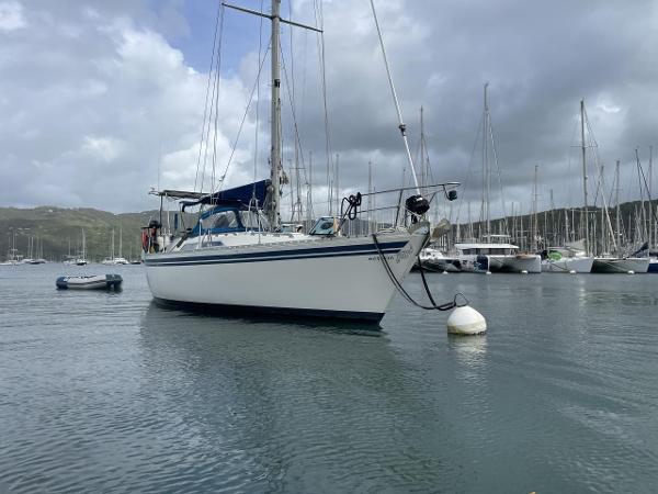1986 Moody Moody 37