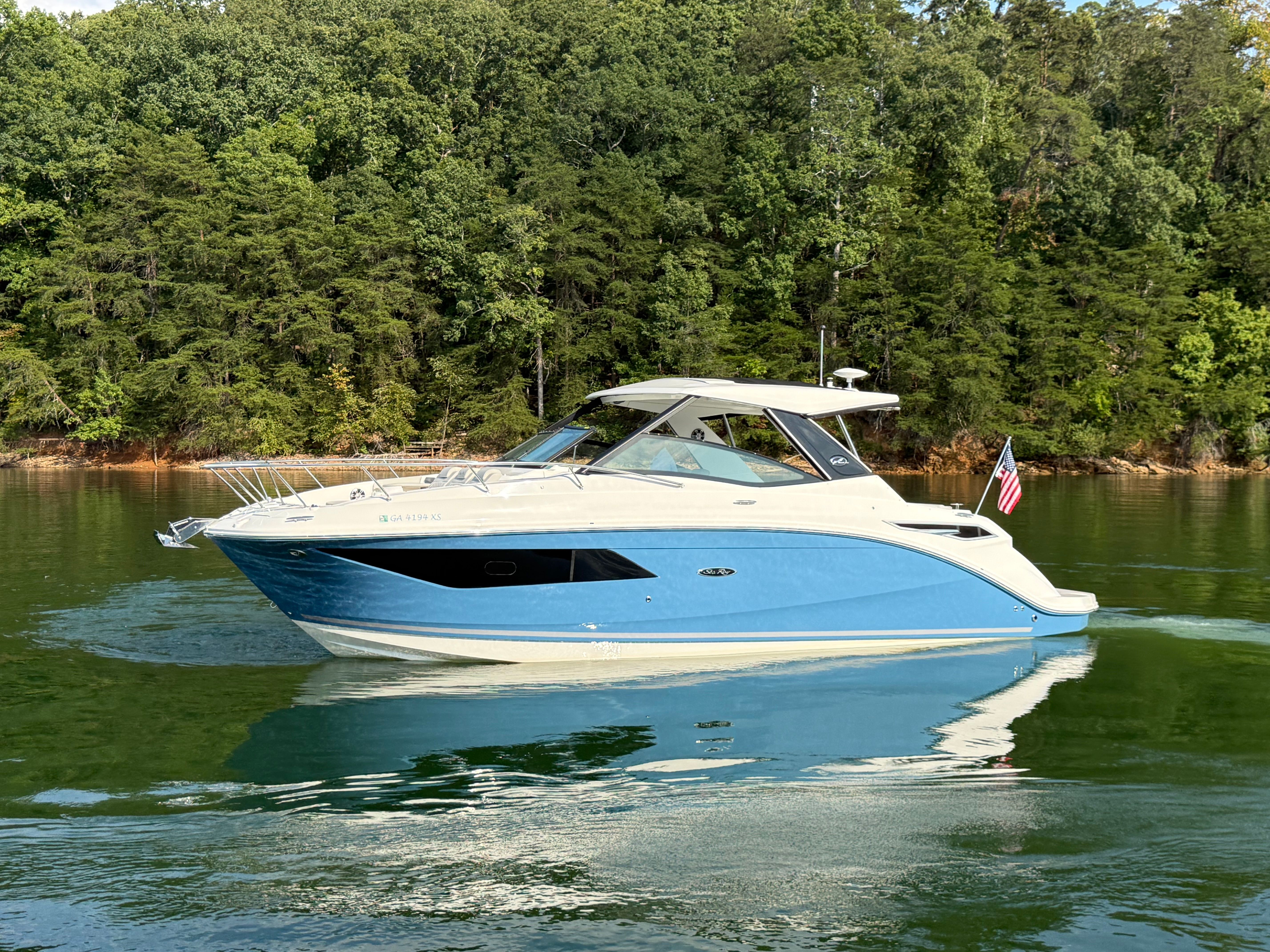 2024 Sea Ray 320 Sundancer