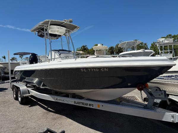 2020 Glasstream 240 CCX