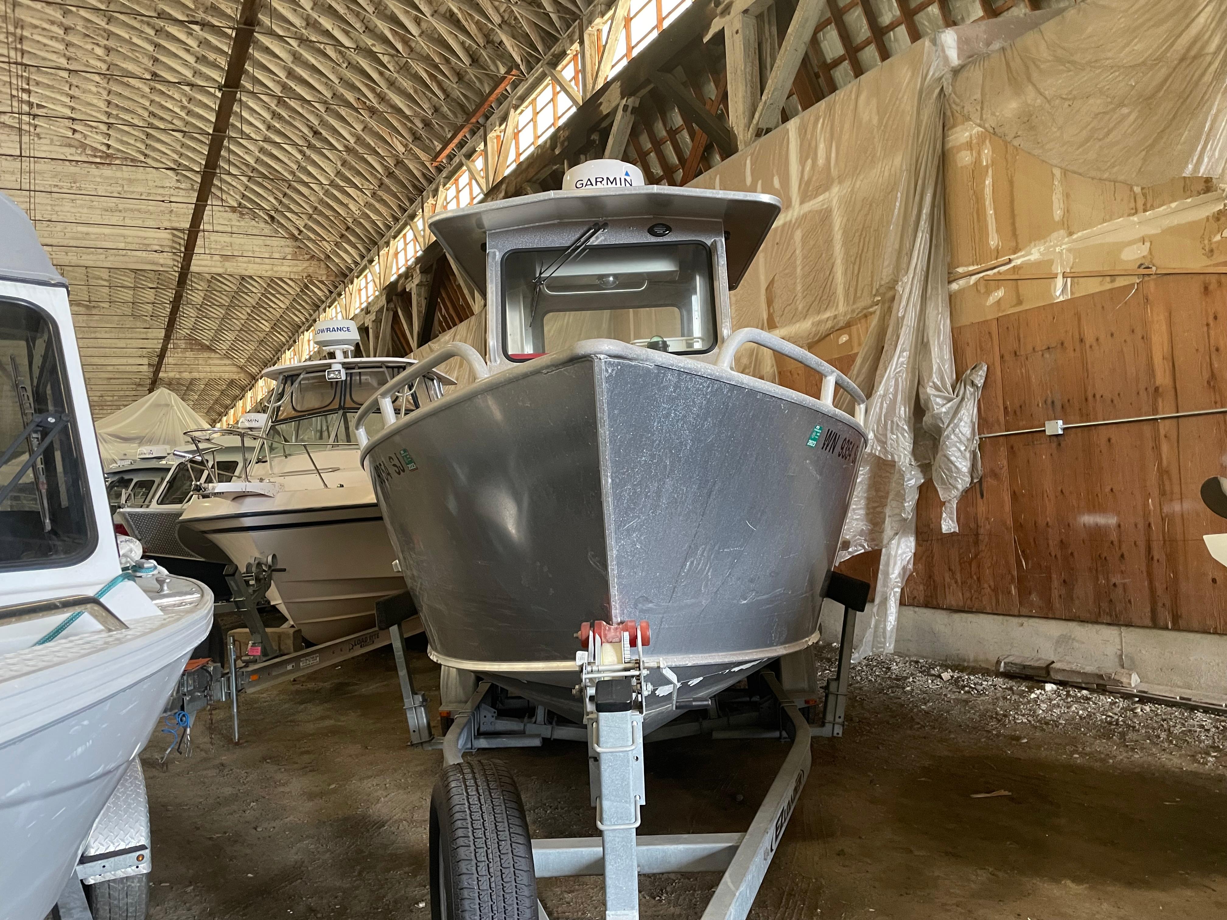 2016 Pacific Boats V2325 Sleeper Cabin Model