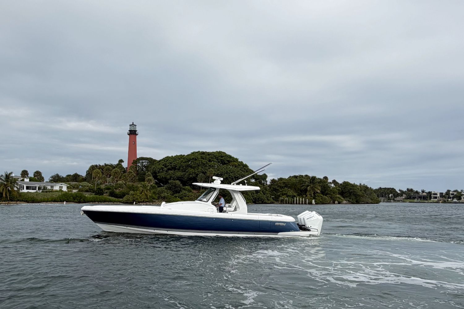 2025 Intrepid 41 Panacea