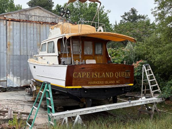 1963 Egg Harbor 37 Motor Yacht