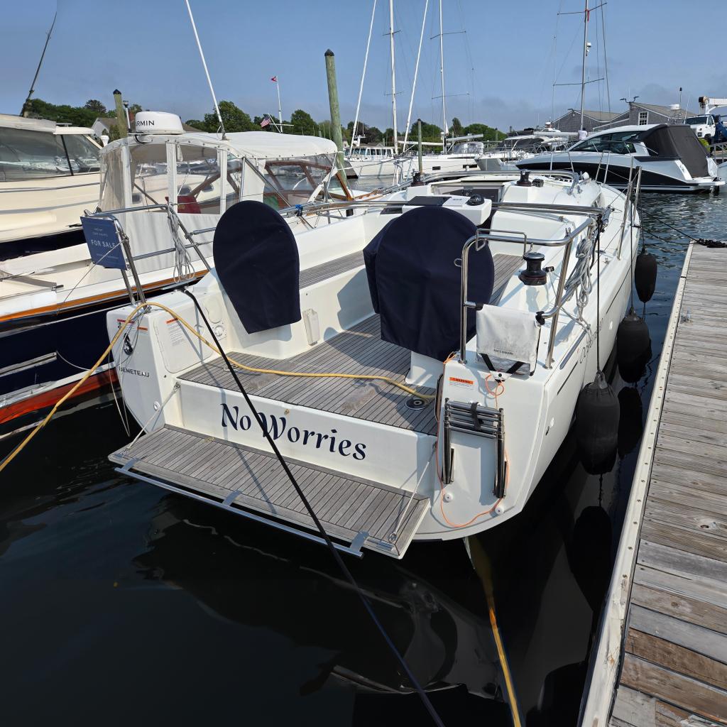 Beneteau Oceanis 30.1 Beneteau Oceanis 30.1 sailboat docked at marina, 2021 model, named "No Worries".