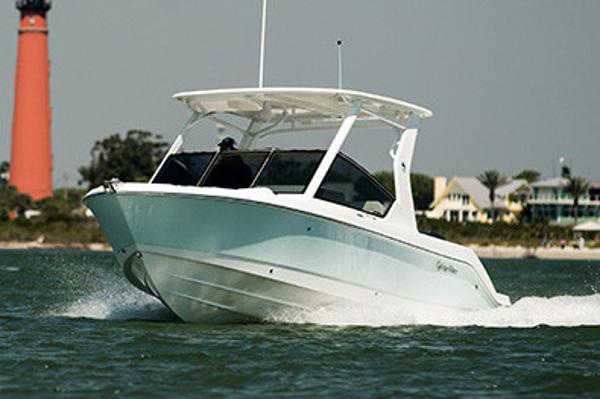 Edgewater 230 CX Manufacturer Provided Image