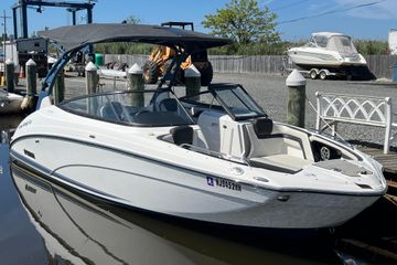 2020 Yamaha Boats 242SE