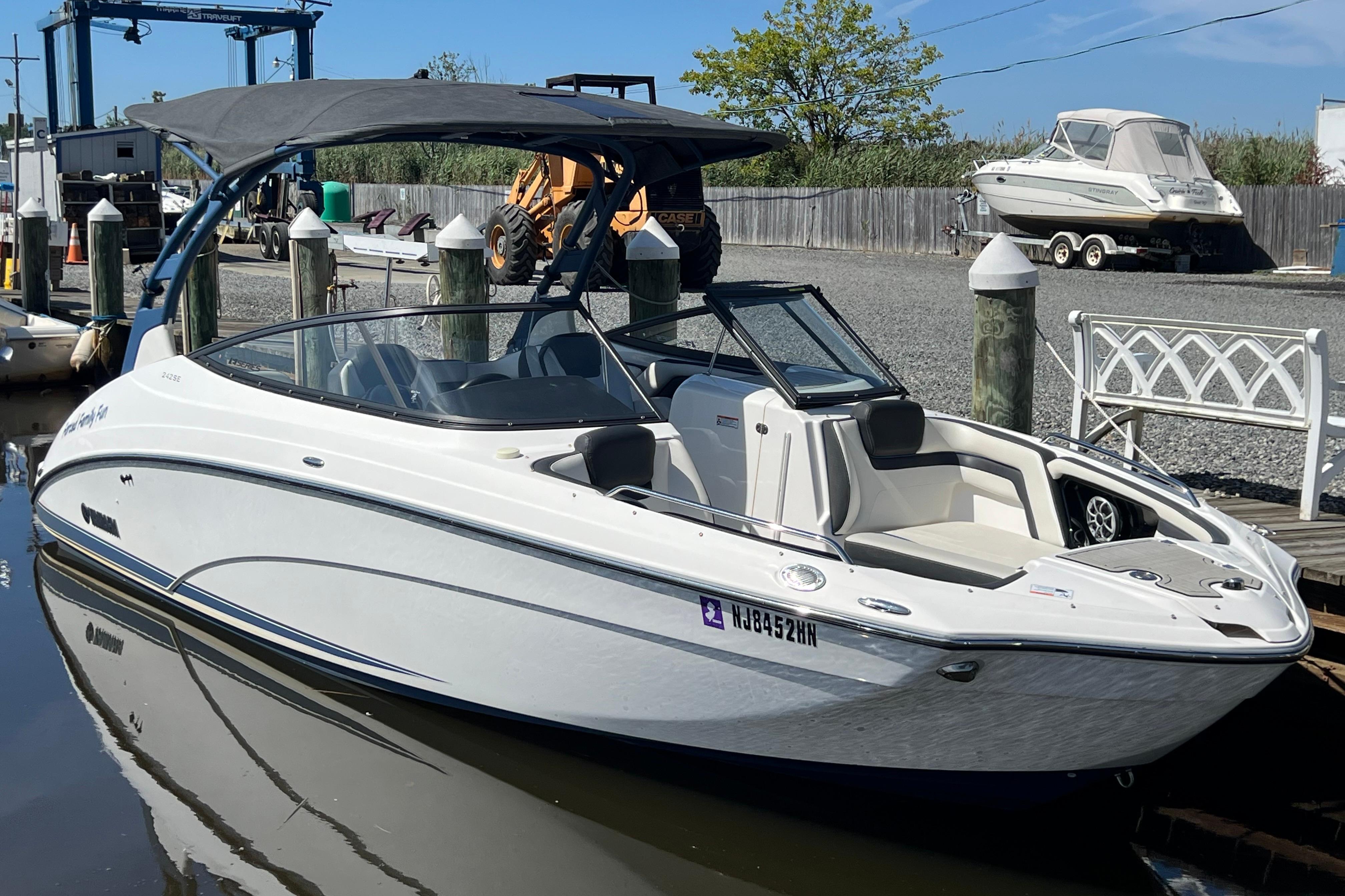 2020 Yamaha Boats 242SE