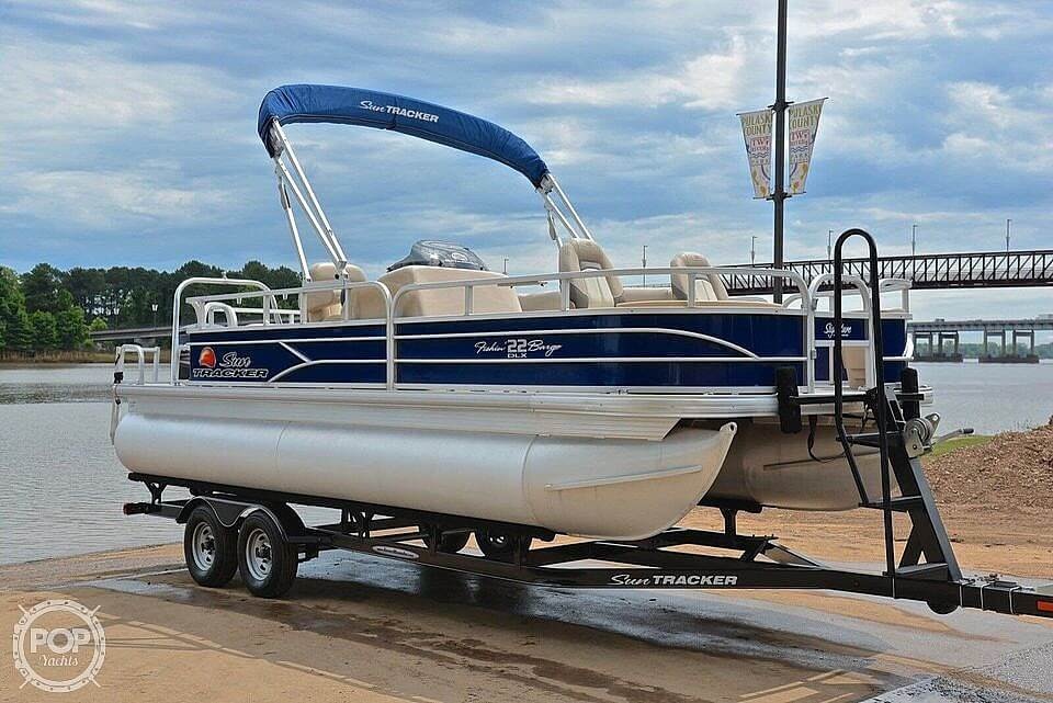 Sun Tracker 22 DLX Fishin' Barge 2021 Sun Tracker 22 DLX Fishin' Barge for sale in Cabot, AR