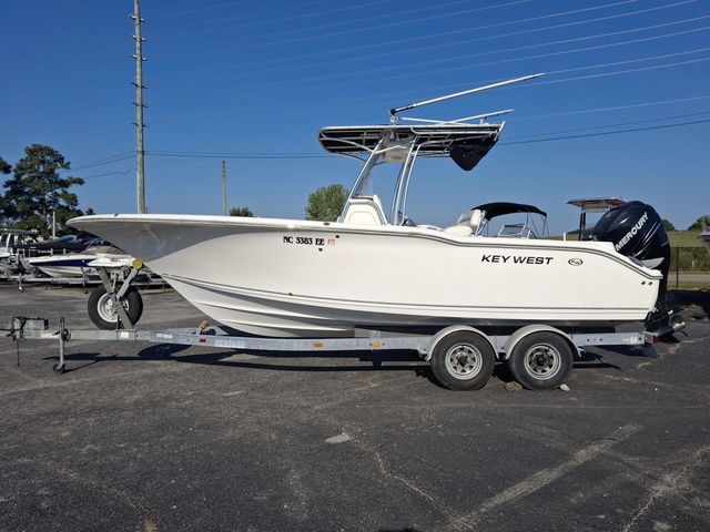 2011 Key West 244 Center Console