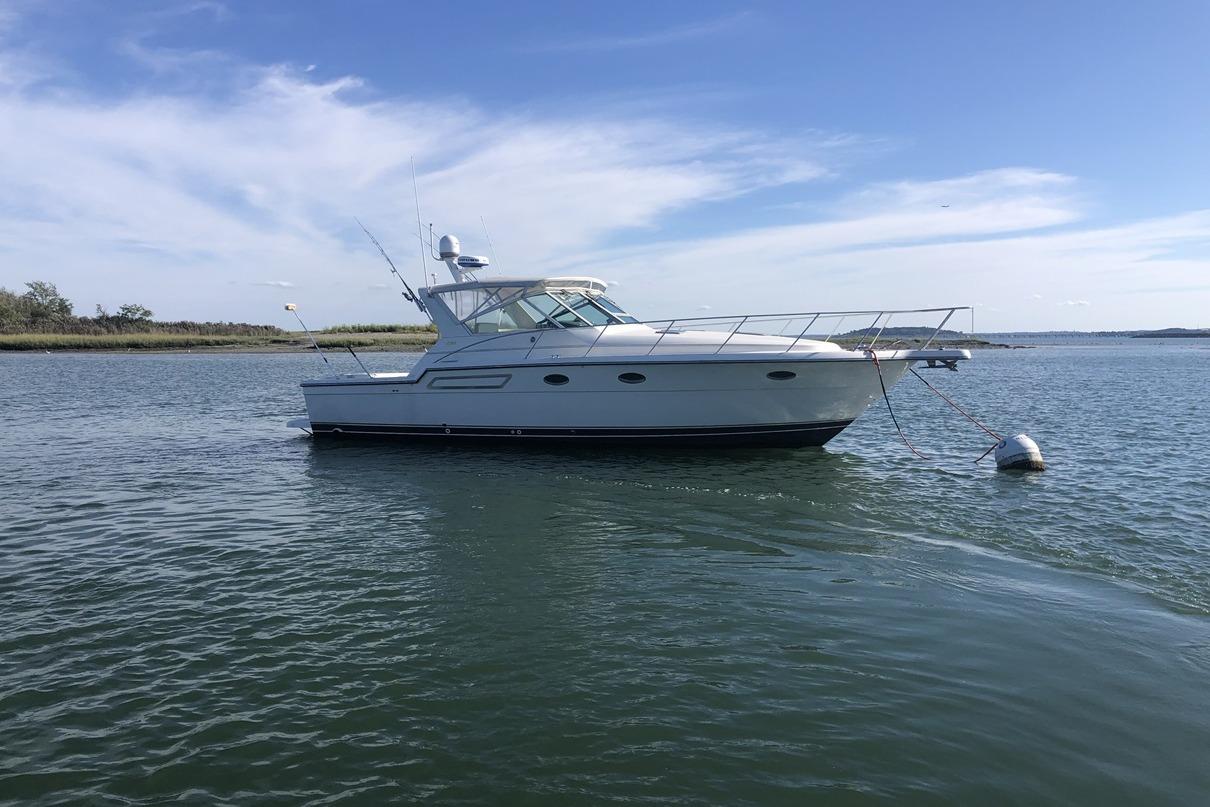 1998 Tiara Yachts 3700 Open