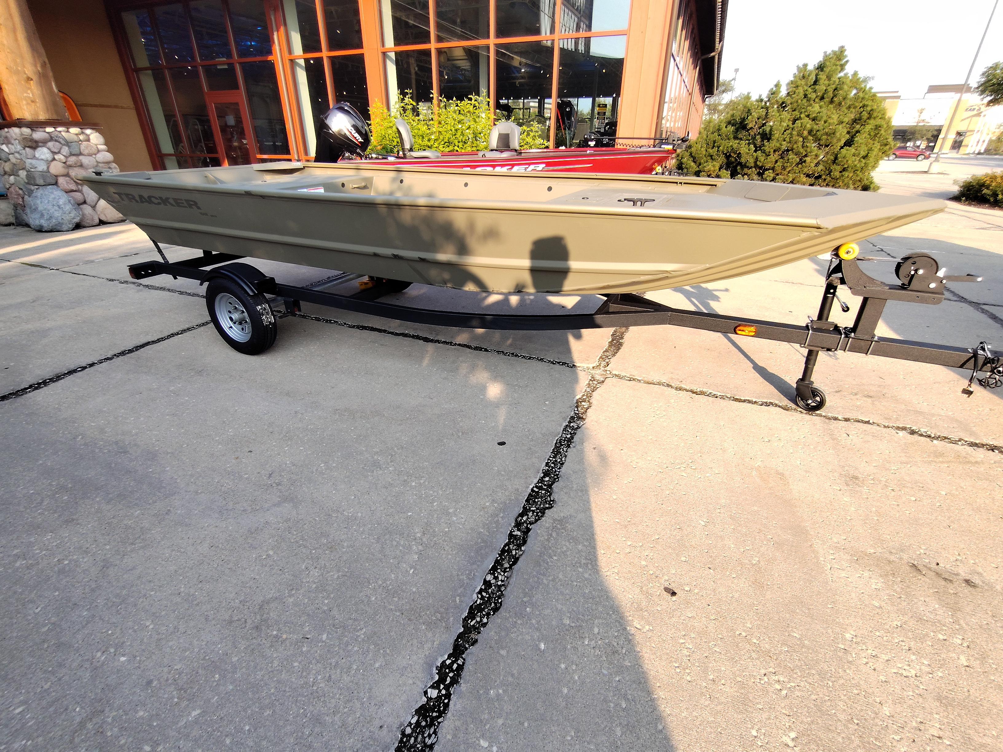 2026 Tracker GRIZZLY 1648 AWL