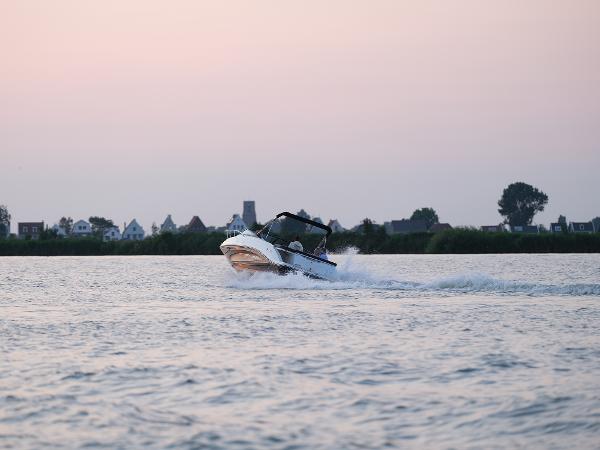 Sea Ray 230 Sun Sport