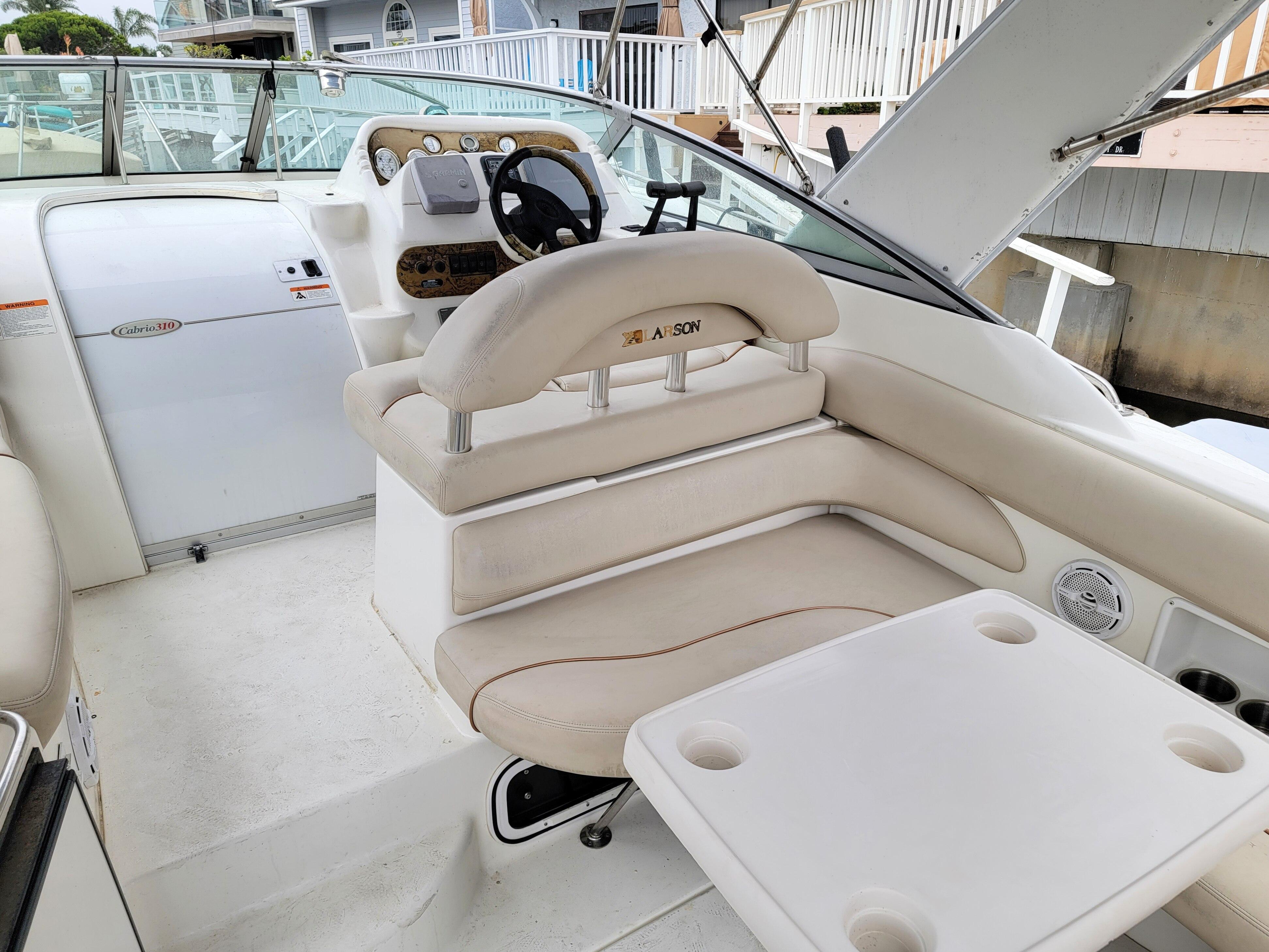 2003 Larson Cabrio 310