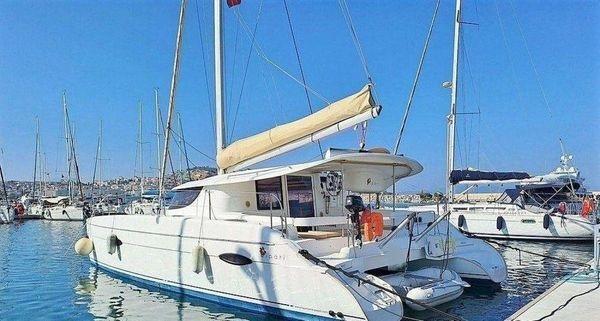 Fountaine Pajot Lipari 41 Grand Large Fountaine Pajot Lipari 41 Maestro Owners Version 2011