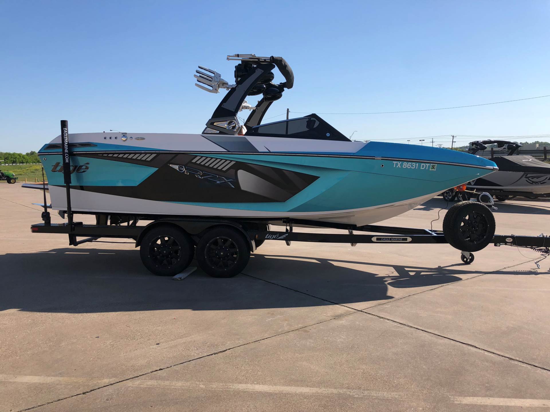 10 Best Tow Boats for Water Skiing and Wakeboarding - boats.com