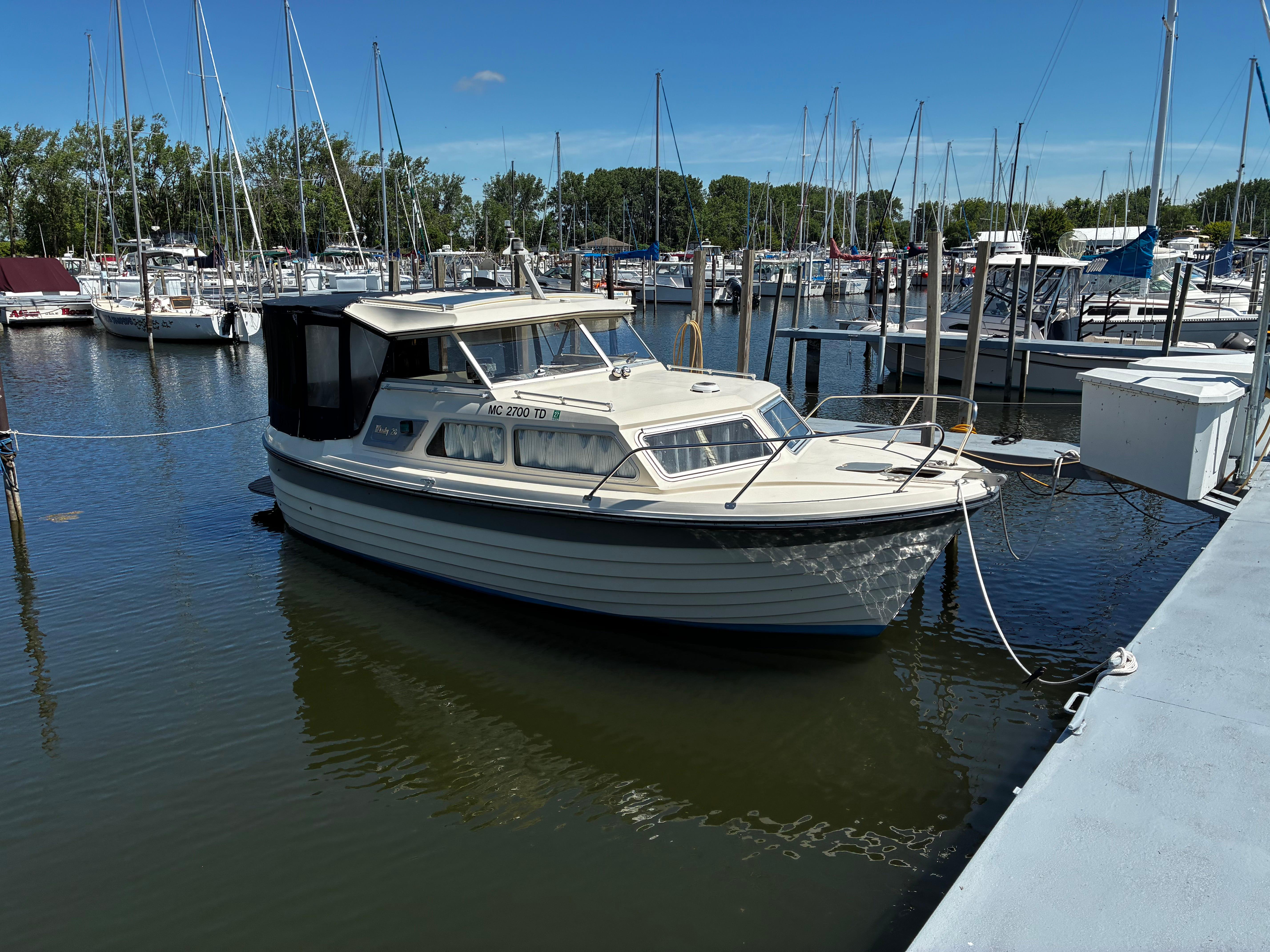 1987 Windy 26