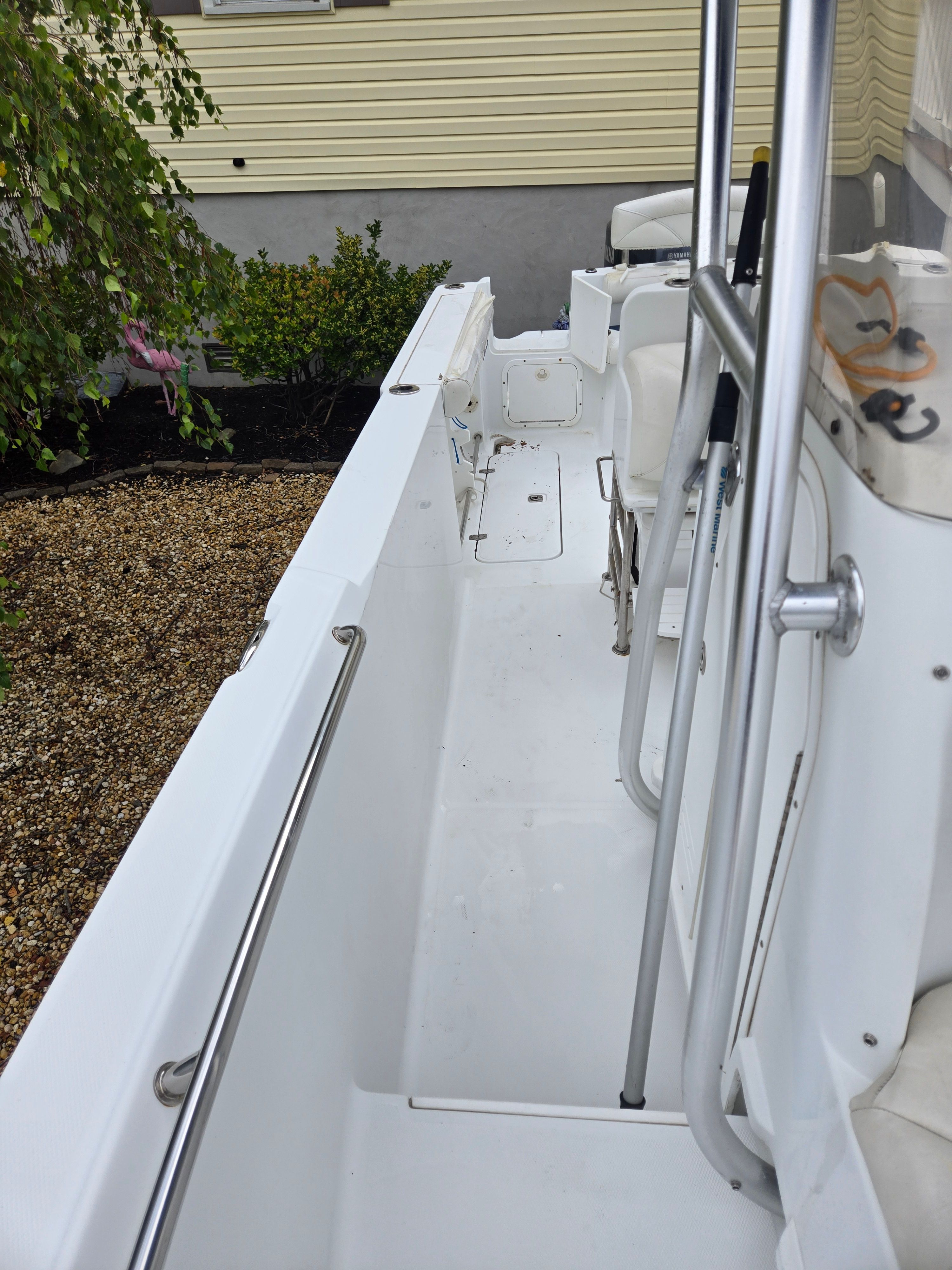 2006 Polar 2300 Center Console