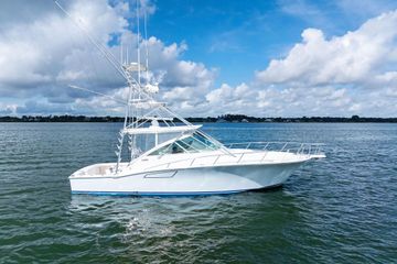 2004 Cabo 40 Express