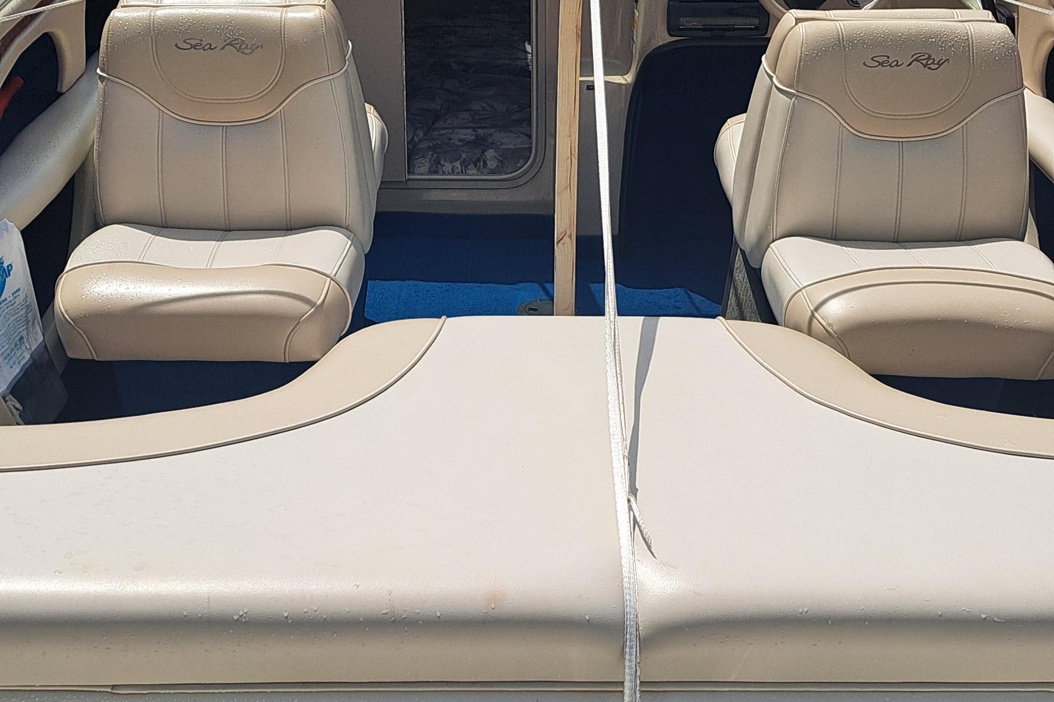 1998 Sea Ray 190 Cuddy Cabin