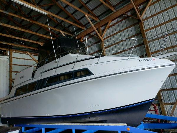 1988 Carver Mariner 32