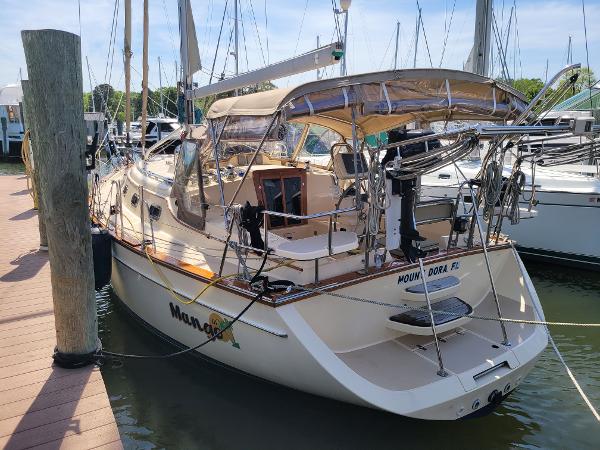 2006 Island Packet 370