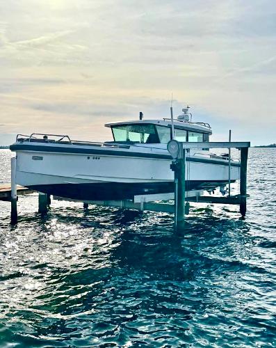 2018 Axopar 37XC CROSS CABIN