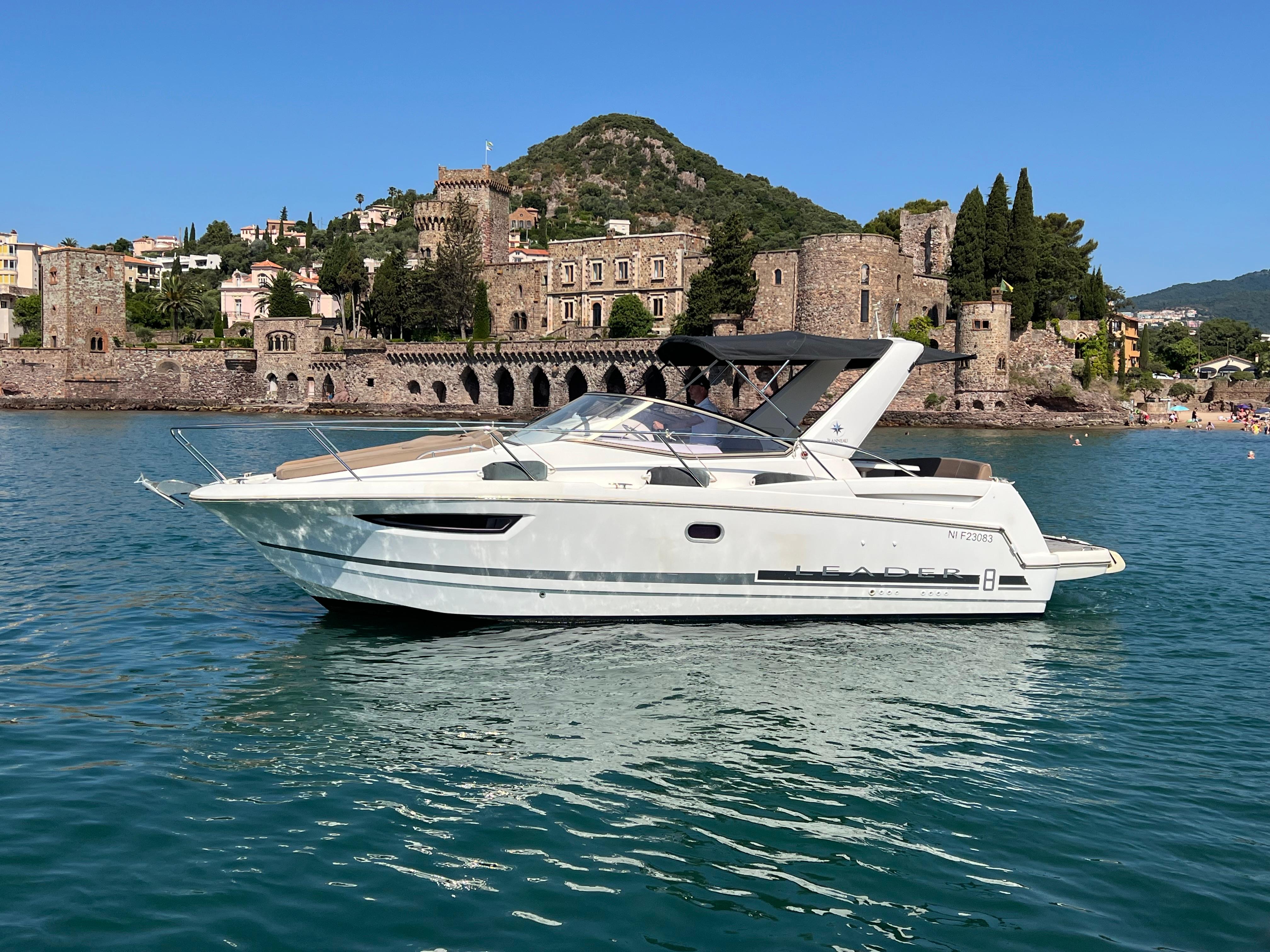 2010 Jeanneau Leader 8