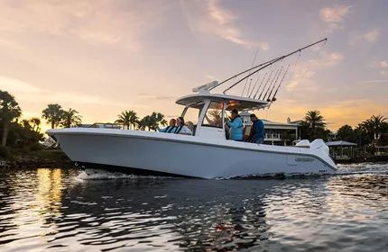 2025 Everglades 315 CC