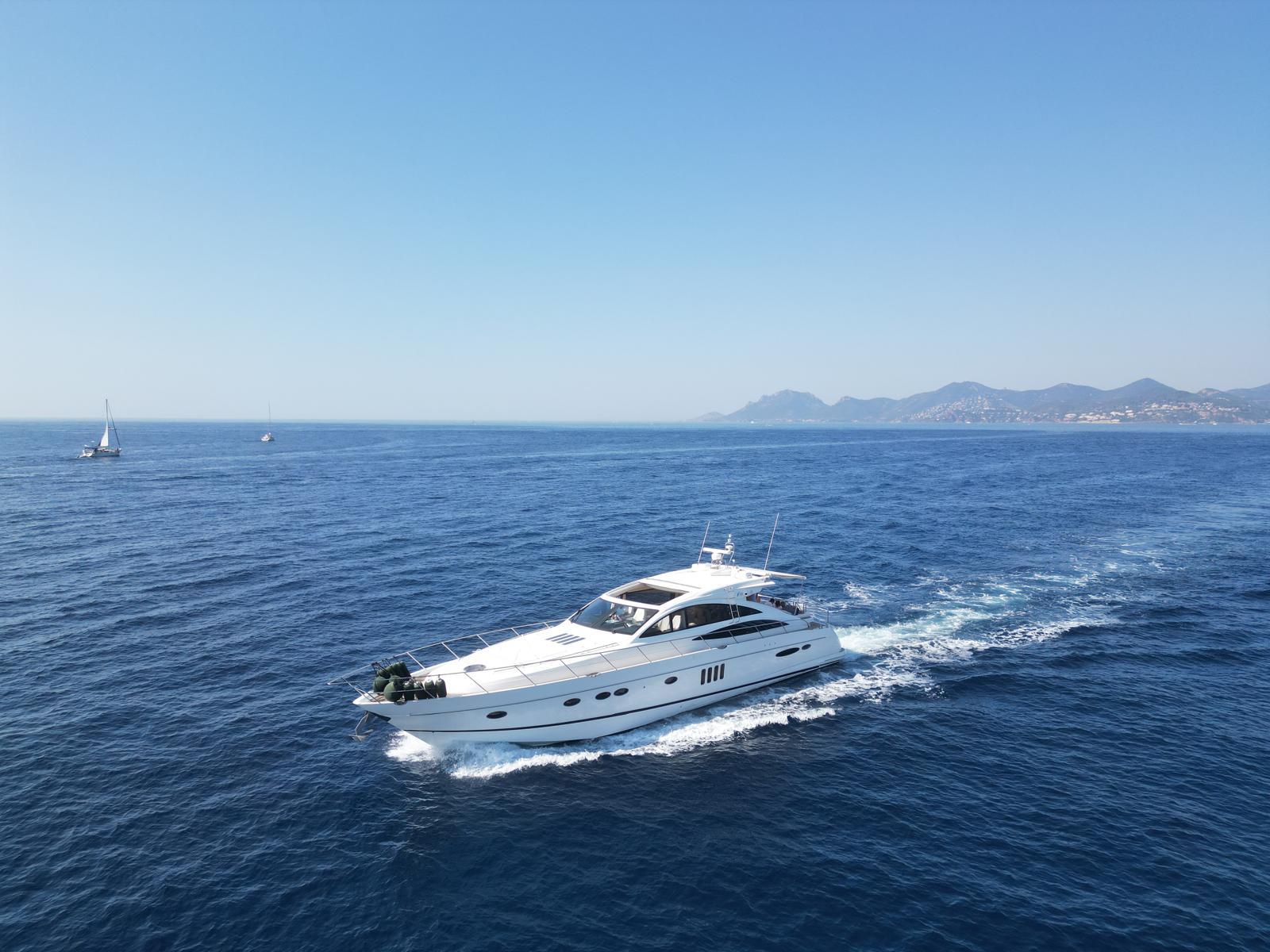 2006 Princess V70