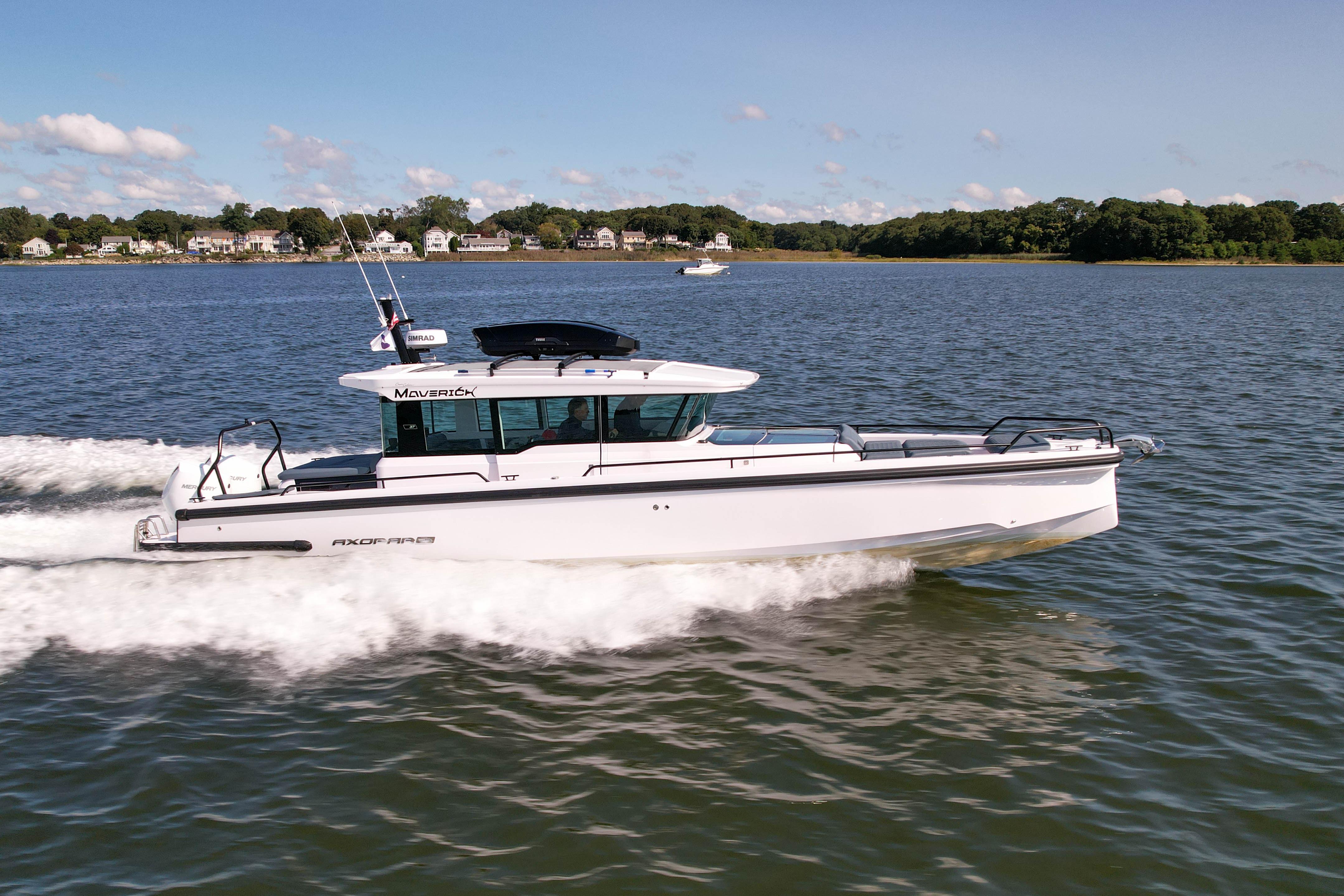 2023 Axopar 37 XC AFT CABIN