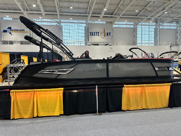 2024 Godfrey AquaPatio 235 SFLC