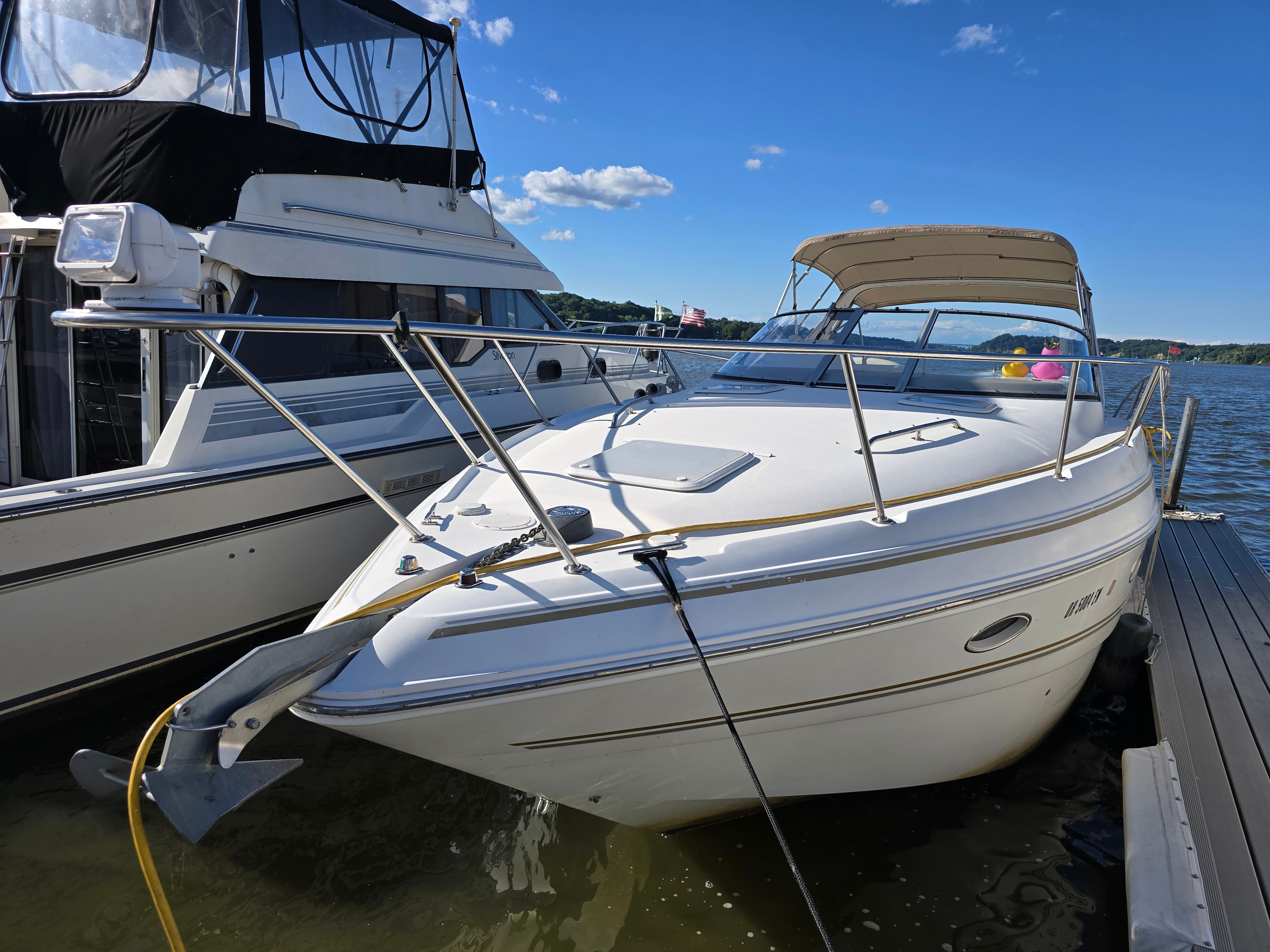 2004 Larson Cabrio 330