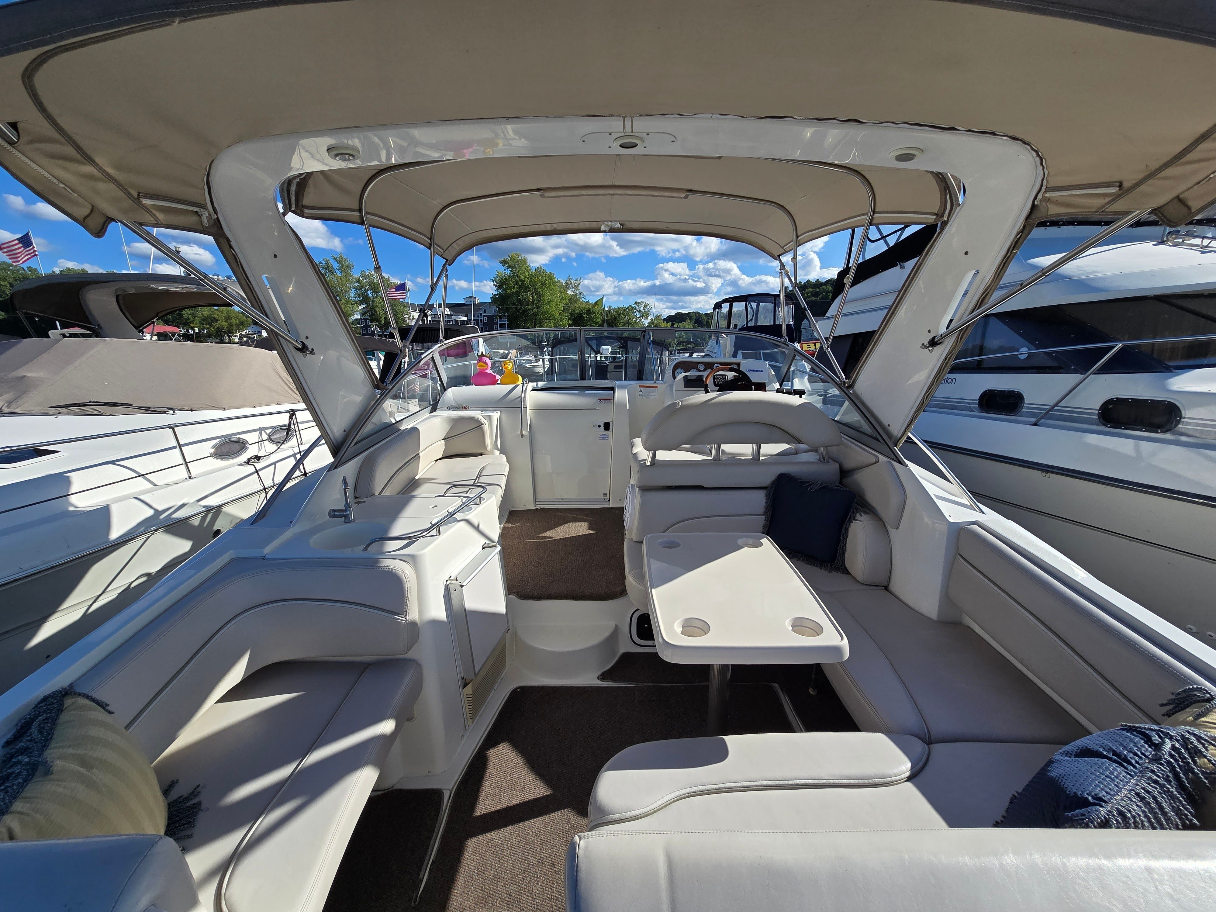 2004 Larson Cabrio 330