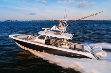 2025 Everglades 455 Center Console